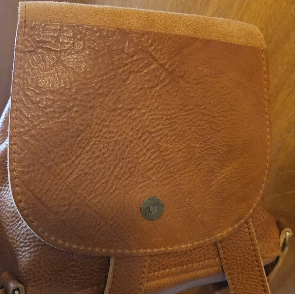 Portland Leather Brown Leather Backpack - Picture 6 of 8